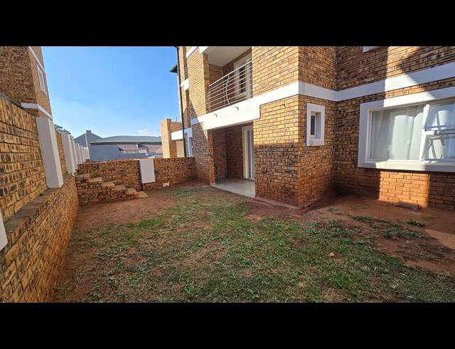 2 BEDROOM SECTIONAL TITLE FOR SALE IN NORTON SMALL FARMS